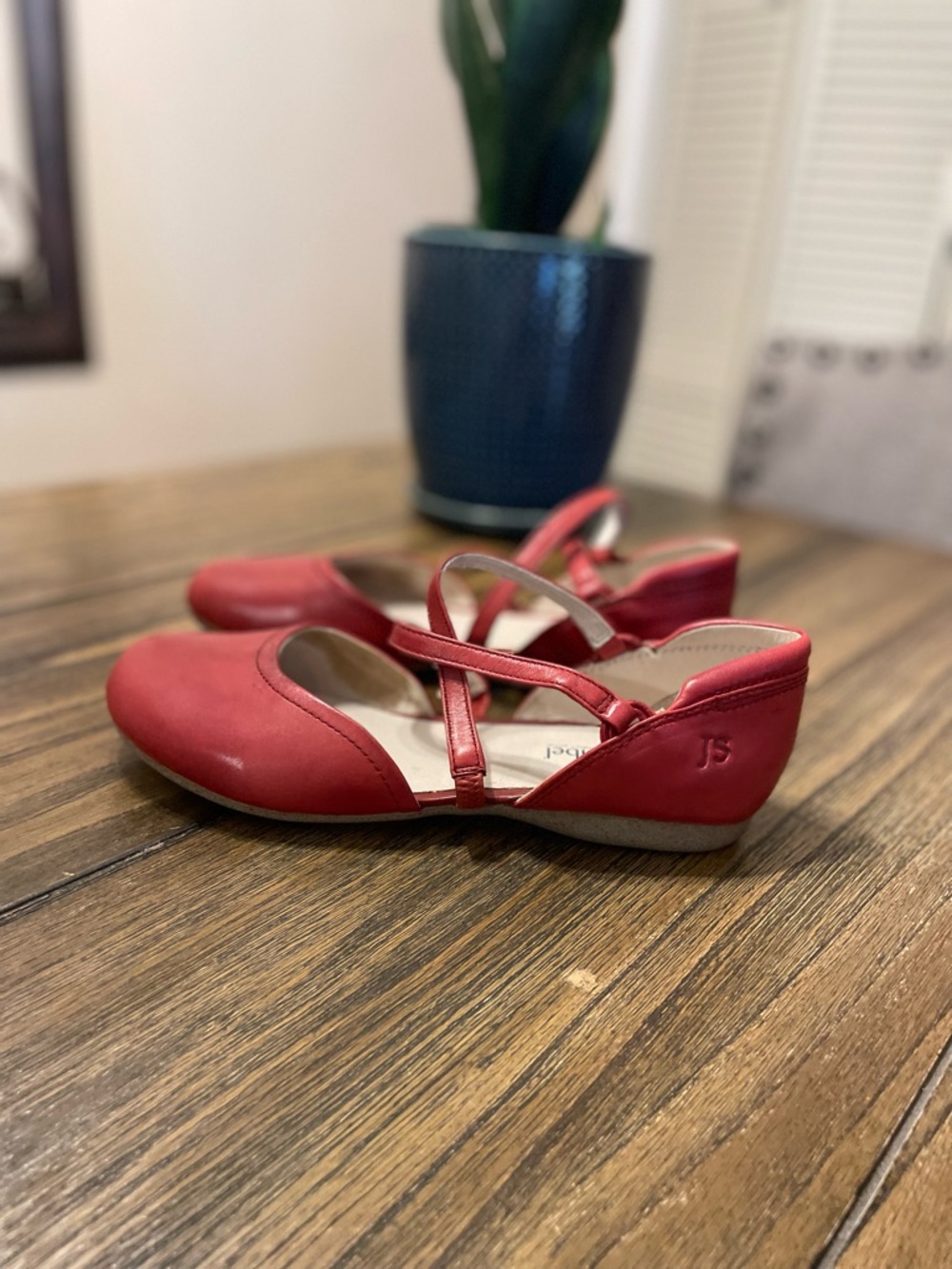 Josef Seibel Red Leather Pippa Mary Jane Shoes Size 38 US 7 Comfort Strap Flats - Picture 4 of 12